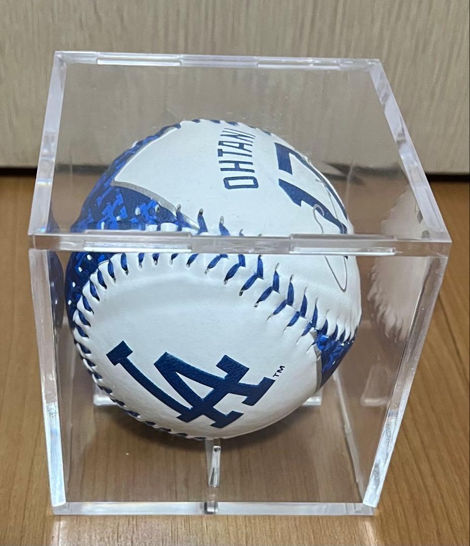 大谷翔平　ドジャース スタジアム 限定　ボール　サイン刺繍入り　　レア　ラスト