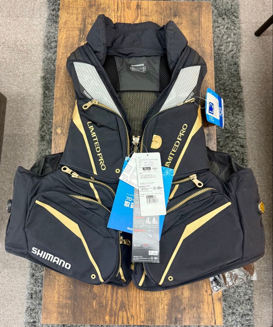 ⭐︎新品・未使用⭐︎シマノ　LIMITED PRO フローティングベスト