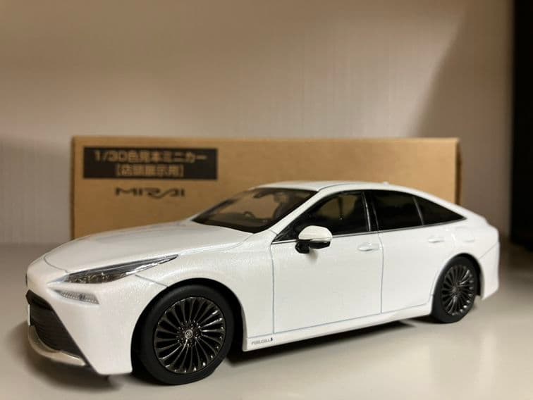 値下げ！非売品！トヨタ MIRAI 1/30カラーサンプル 2台セット