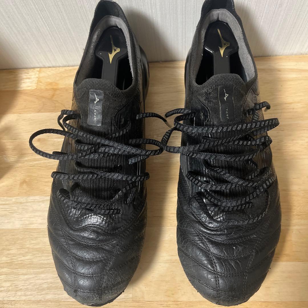 ［国内1000足限定］Mizuno Morelia NEO ブラック スパイク