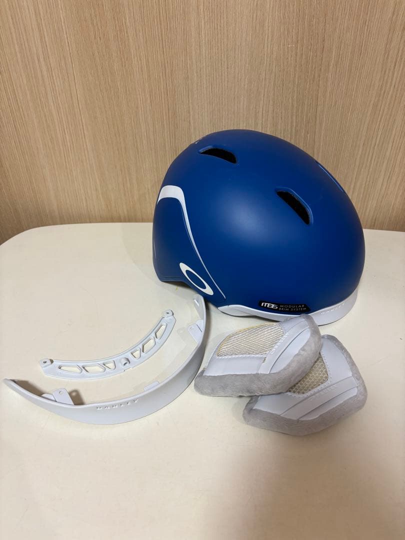 オークリー ヘルメット mod3 Lサイズ美品