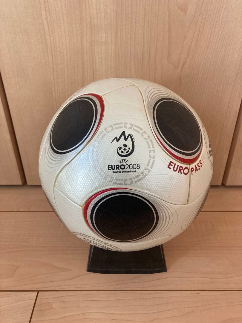 ユーロパス　公式球　アディダス チームガイスト サッカー　テラパス　５号球