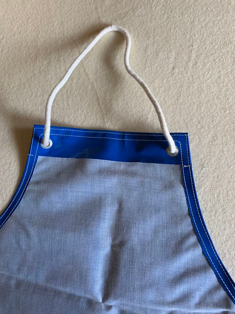 防水エプロン フロントポケット付き エナメル ブルー