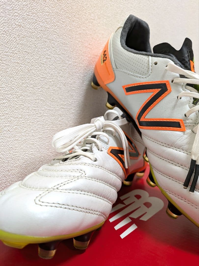 New Balance 442 サッカースパイク ホワイト/オレンジ 28センチ