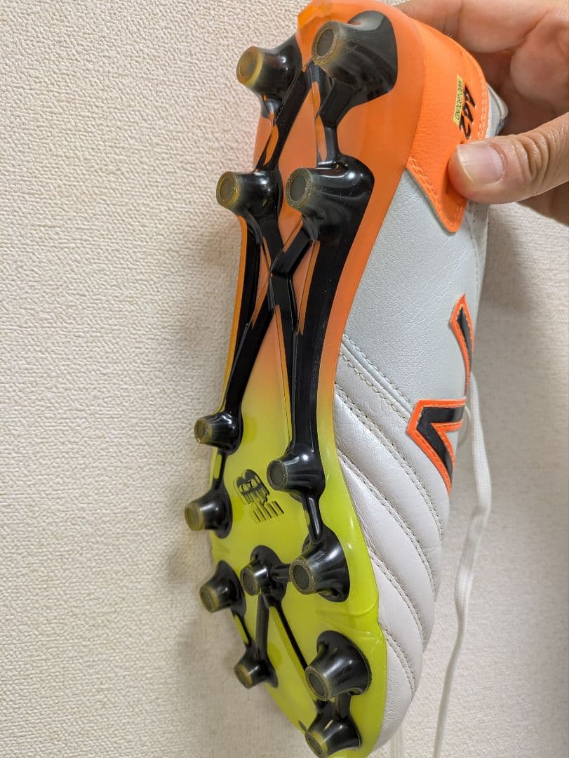 New Balance 442 サッカースパイク ホワイト/オレンジ 28センチ