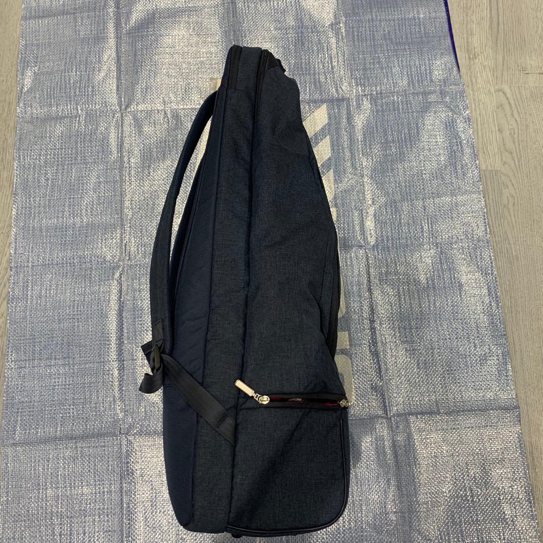 希少　YONEX　レディースラケットバッグパック BAG2069 ネイビーブルー
