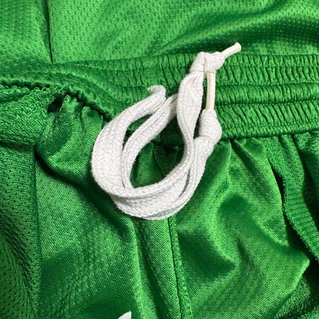 NIKE ナイキ　半ズボン　スポーツウェア　グリーン　人気カラー　古着　XL