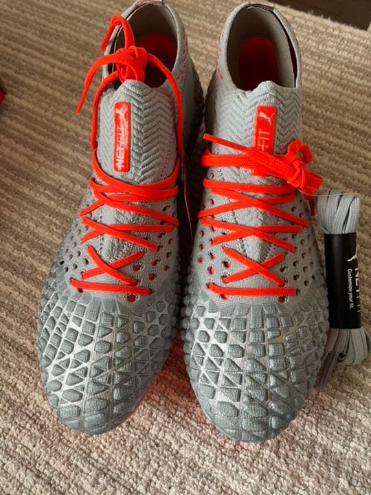 サッカースパイク　廃盤品　PUMA