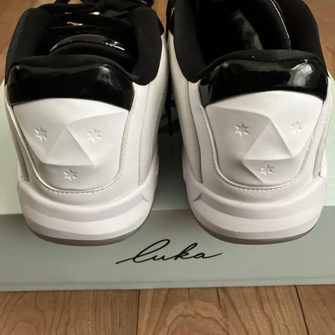 【美品】Luka 1 バスケットボールシューズ　ホワイトセメント30.5センチ