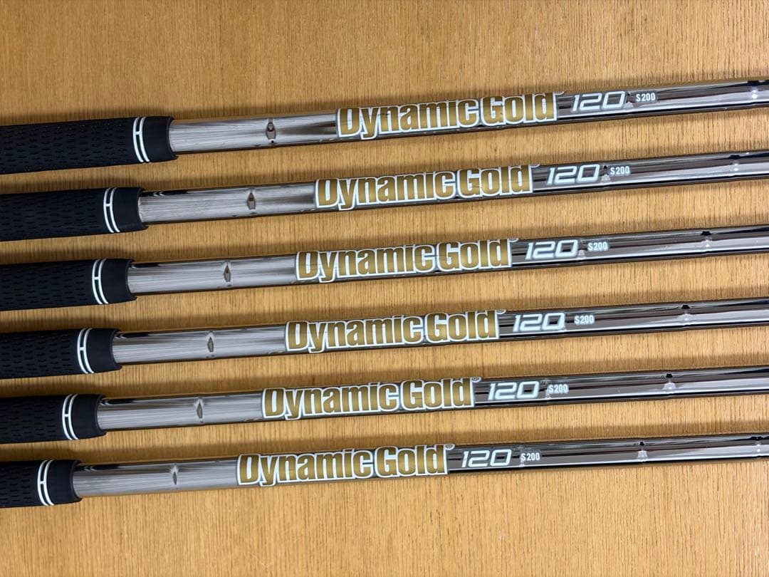スリクソン　ZXi5 アイアン　Dynamic Gold 120 5番〜P