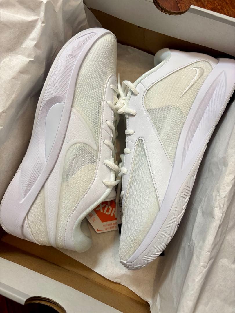 Nike フリーク6 FREAK バスケットボールシューズ バッシュ 白 ヤニス
