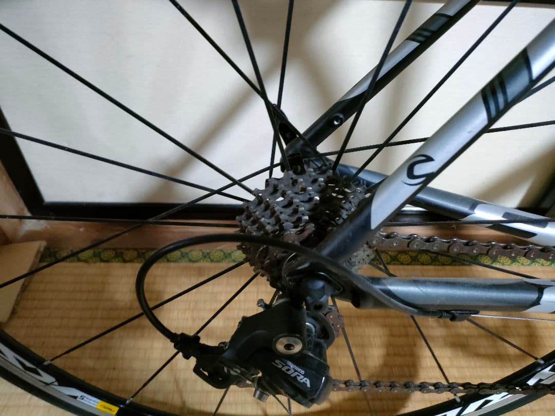 Cannondale アルミロードバイク ブラック