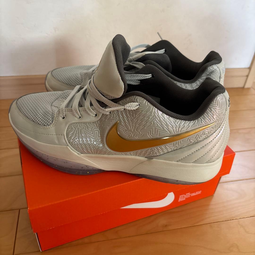 Nike JA2 クリスマス バスケットボールシューズ グレー/ゴールド