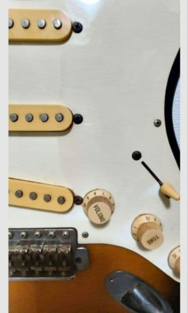 Fender Stratocaster サンバースト