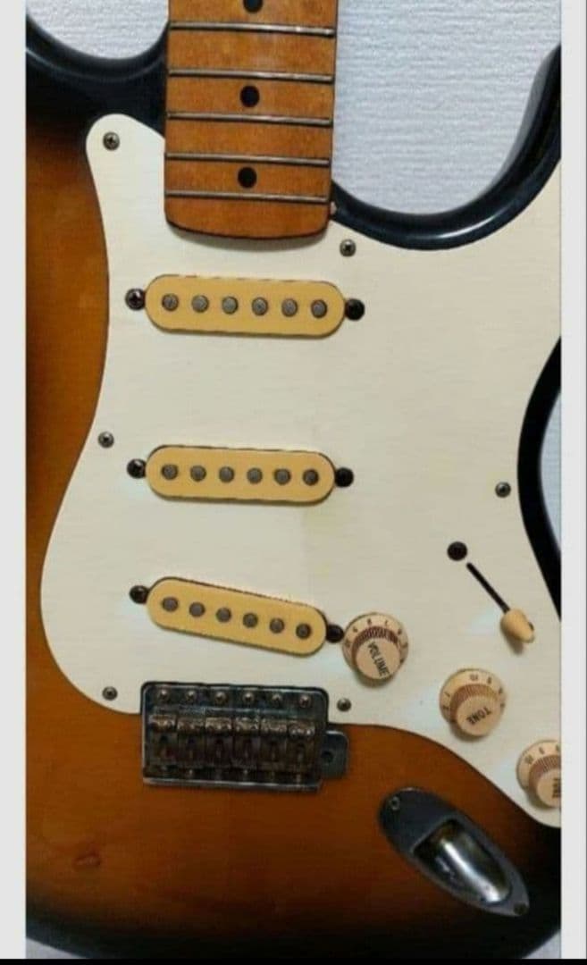 Fender Stratocaster サンバースト