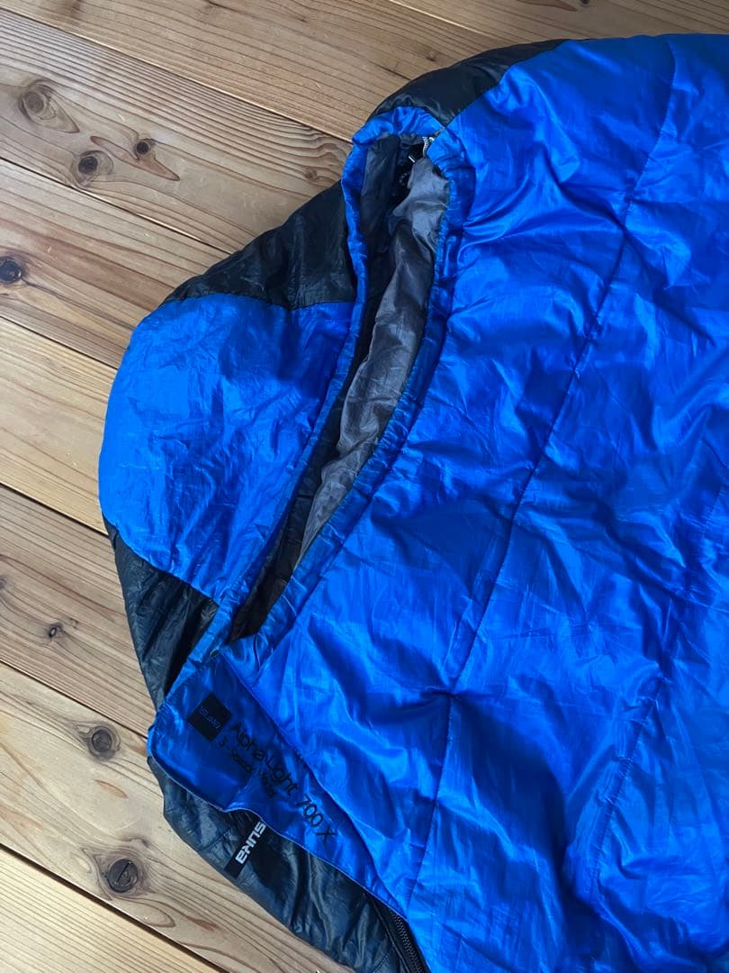 イスカ　Alpha Light 700 X 3-Season Model 寝袋