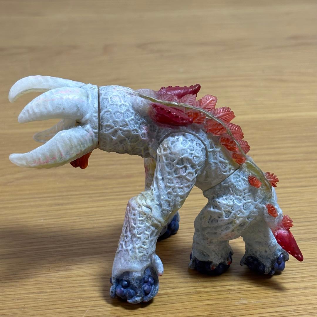 ウルトラ怪獣ソフビ　レヴィーラ　リペイント完成品　円谷プロ