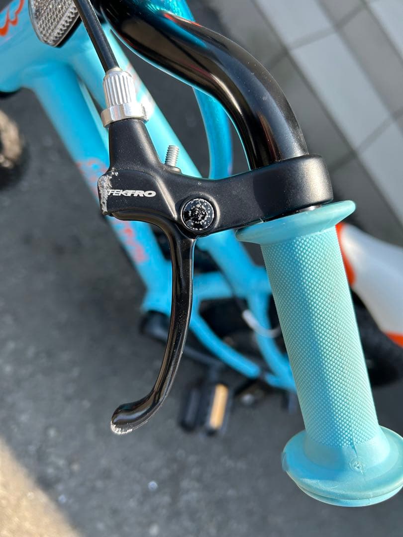 美品　ヨツバサイクル14インチ ラムネブルー スタンド補助輪付(恵庭近隣手渡し)