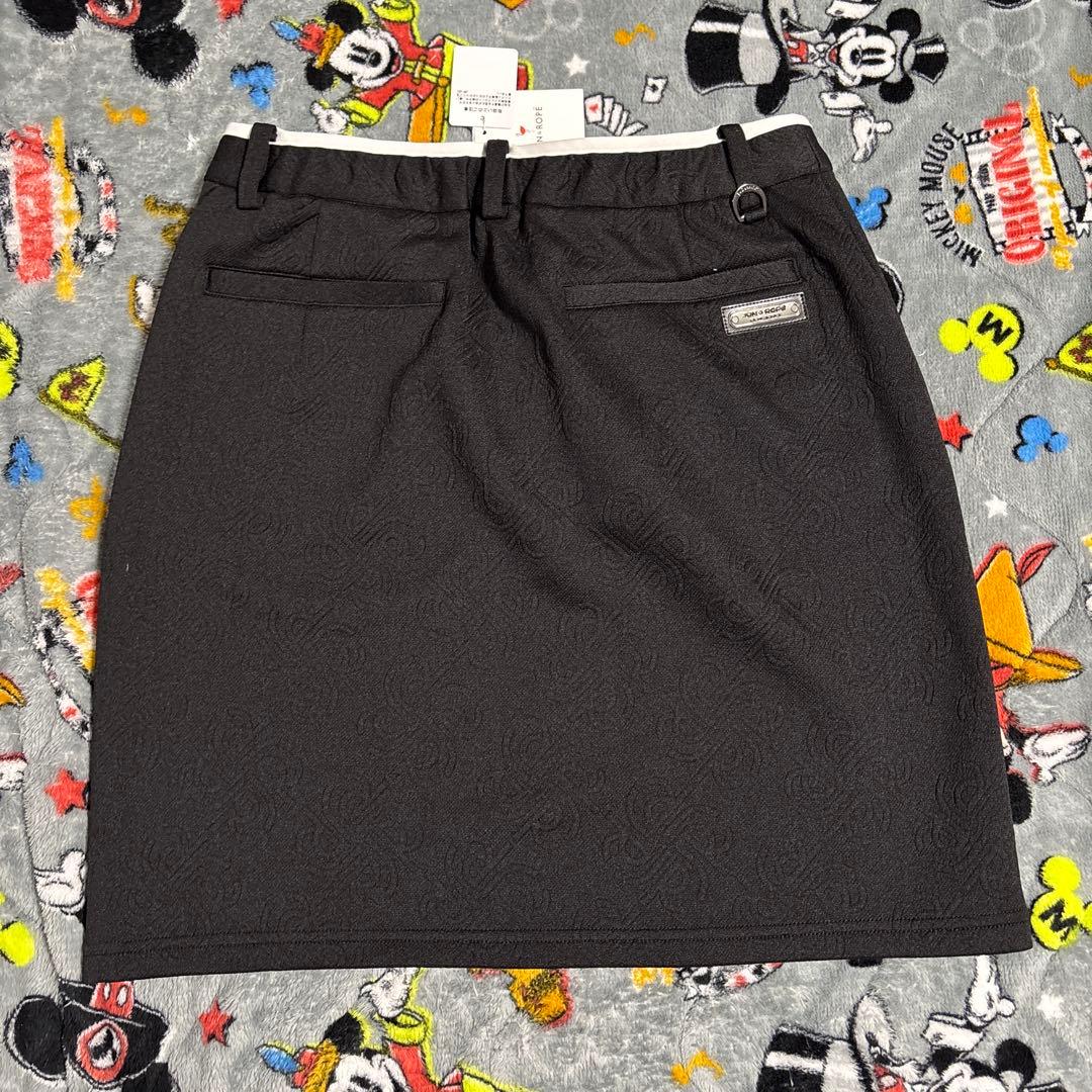 【未使用】ジュン露ペ黒のフード付きジャケットとスカートセット