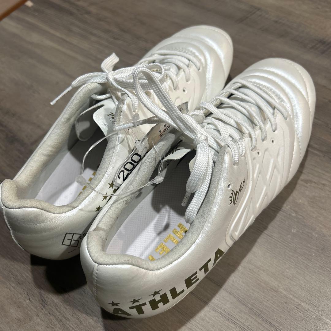 新品　ATHLETA サッカースパイク