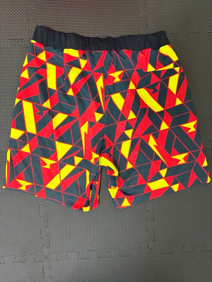 美品　ヨネックス　ハーフパンツ　M バドミントン