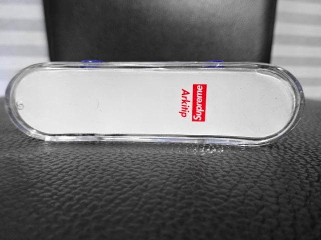 Supreme / Arkitip フィンガーボード付き（ヒビ有）スケートボード
