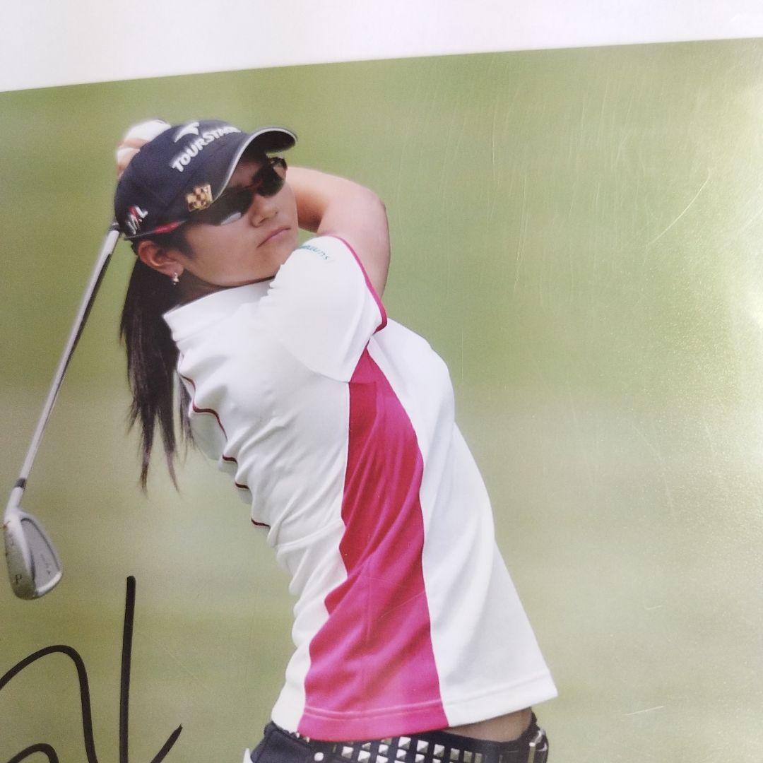 女子プロゴルフ　宮里藍　直筆サイン入り　8x10 フォト　証明書付
