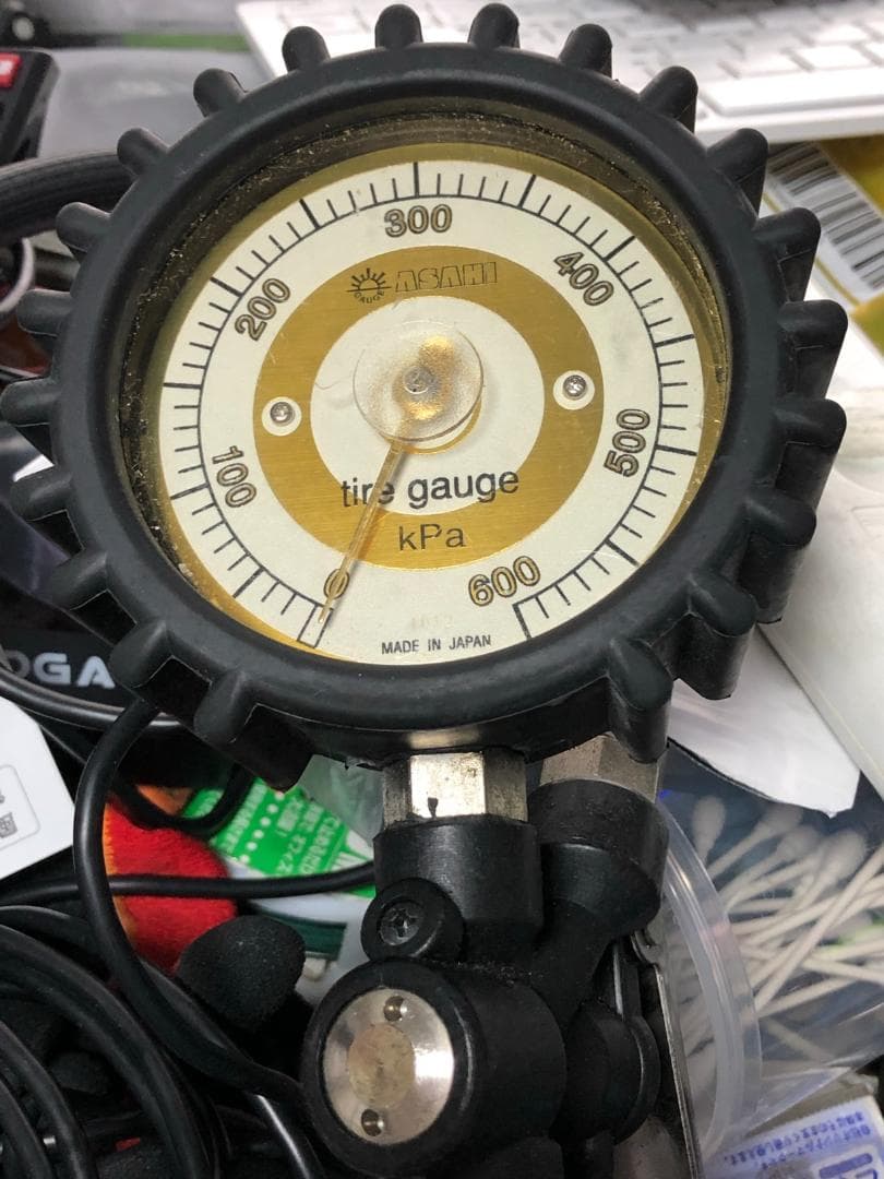 マキタ(Makita) 充電式空気入れ18V 米英仏バルブ&ボール浮き M302