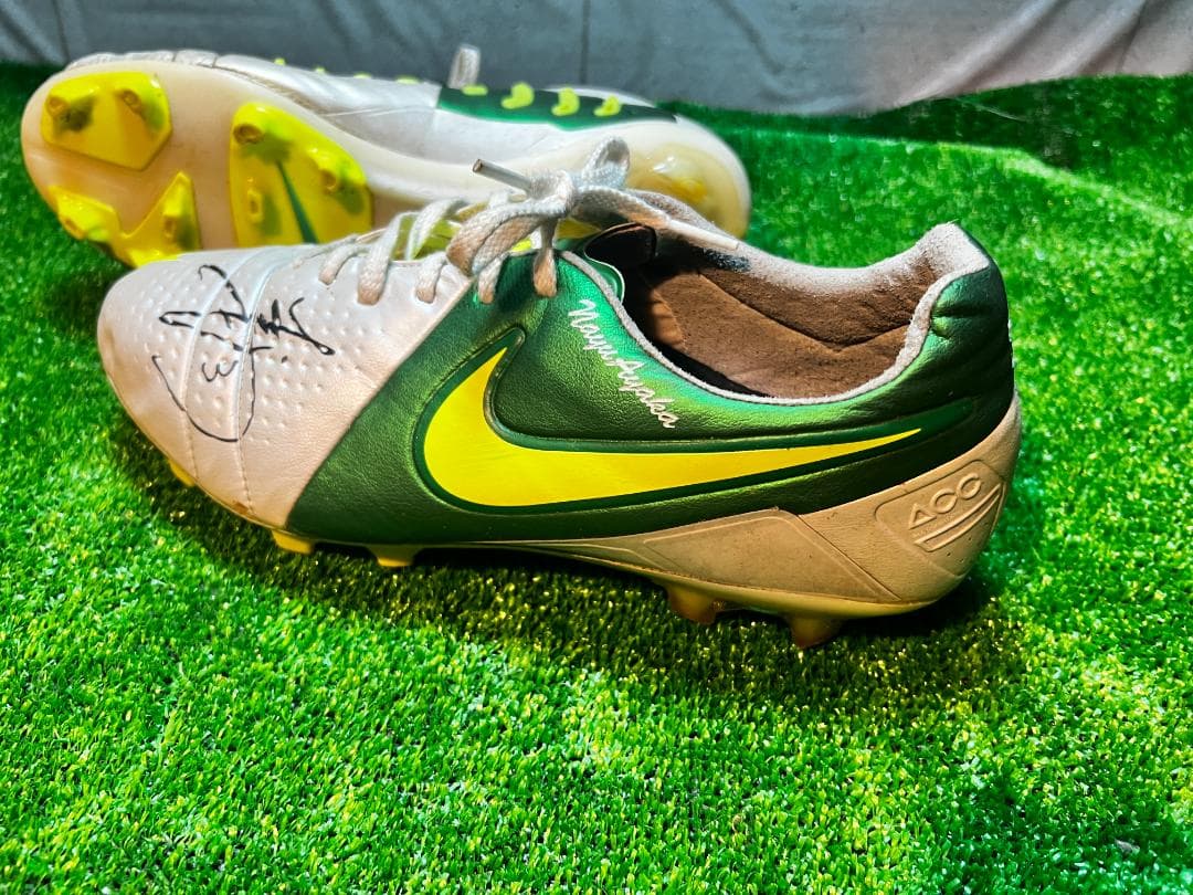 た*ー様 FC東京 森重真人選手 実使用スパイク サイン入 / ナイキ CTR3