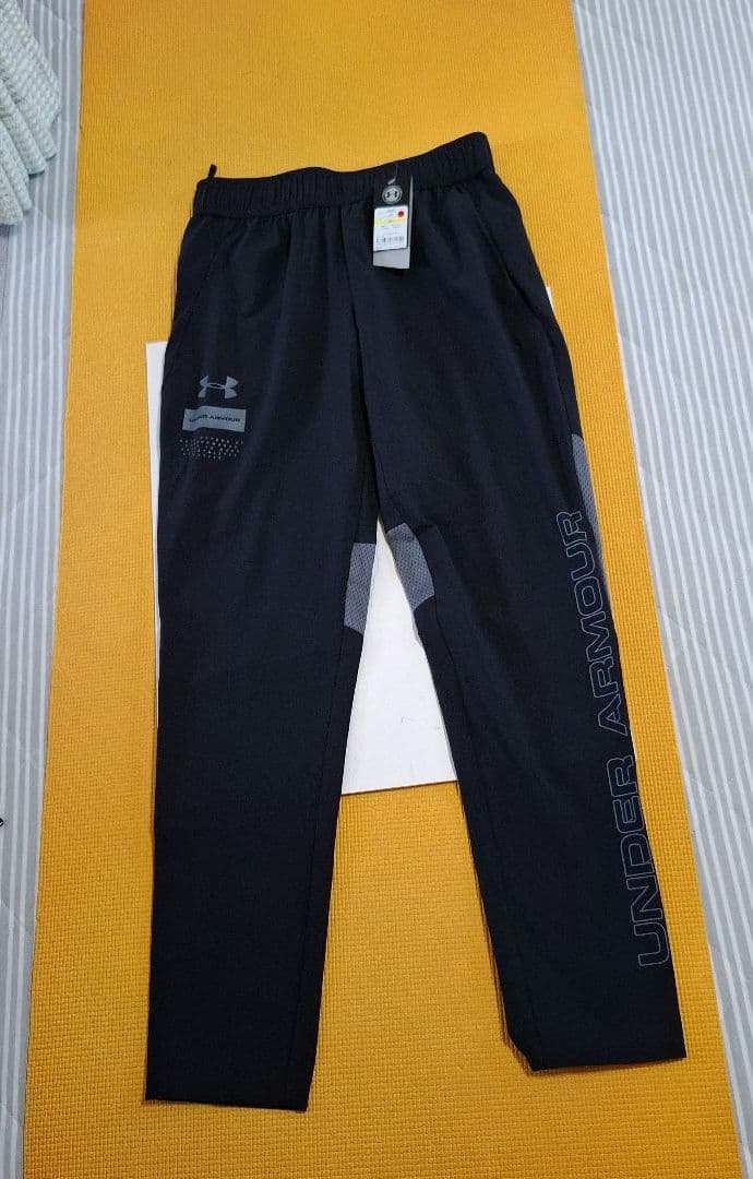 Under Armour ジャージ上下セット MD 黒