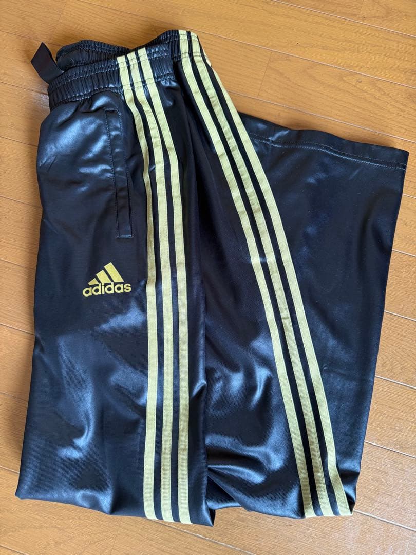 新品タグ無し　adidas 上下セットアップ アディダス ジャージ Oサイズ