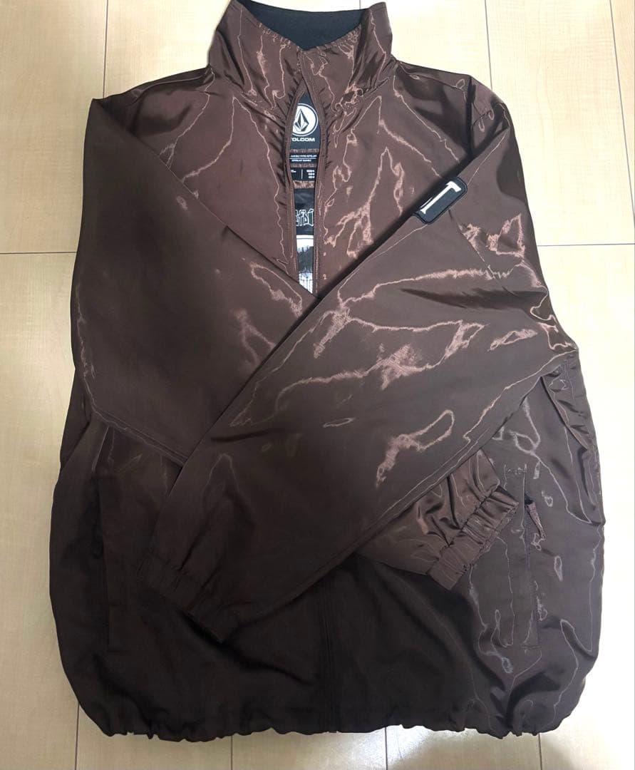 VOLCOM dustbox コラボナイロンジャケット