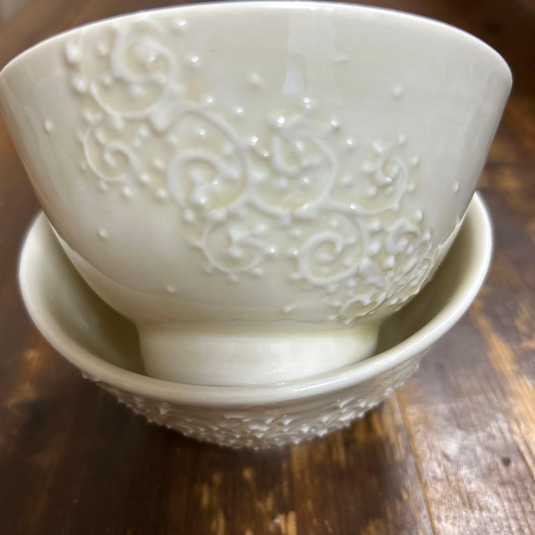 作家　陶芸作家　いっちん　ボツボツが可愛い白い飯碗　2つ