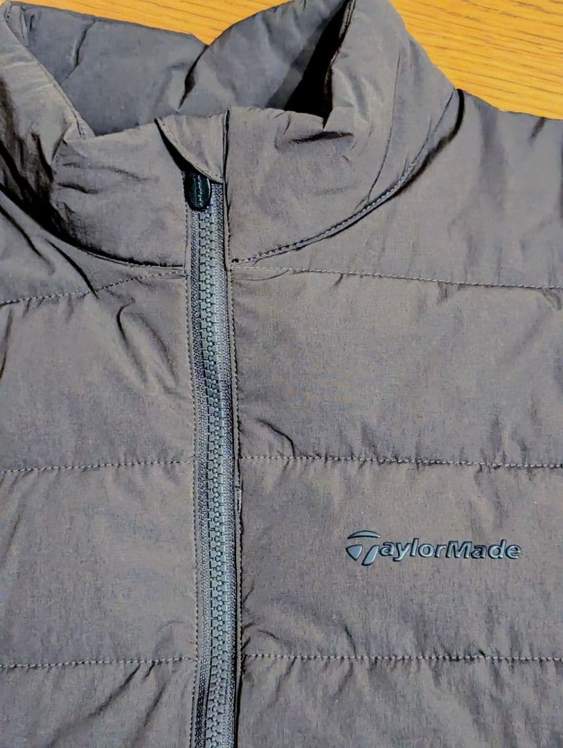 美品　TAYLORMADE タイラーメイド　ゴルフ　中綿ジャケット　プリント　L