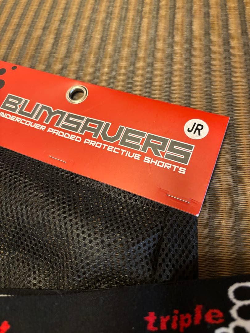 トリプルエイト BUMSAVERS JR ブラック