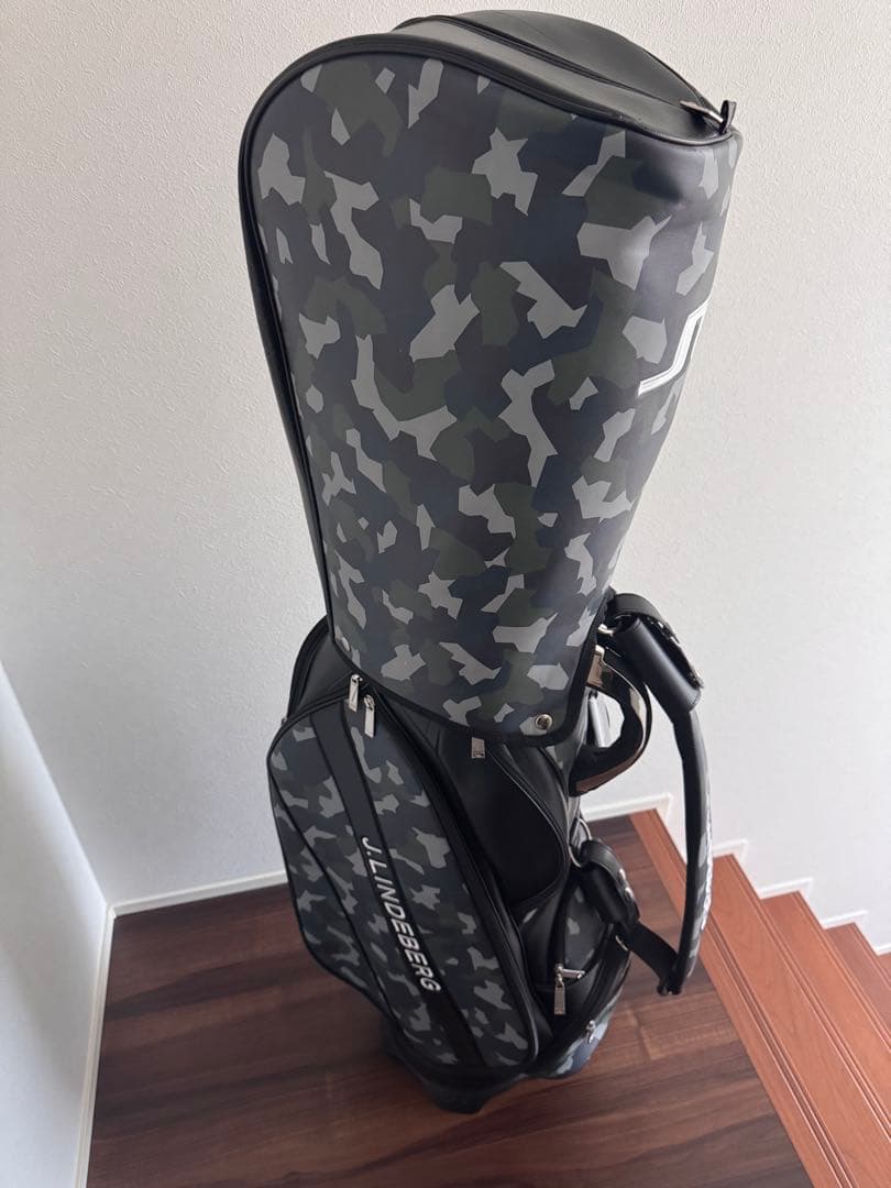 【美品】　J.LINDEBERG カモフラージュ ゴルフバッグ