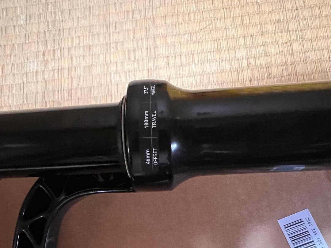 【最終】RockShox YARI 15*110mm 180mm 27.5インチ