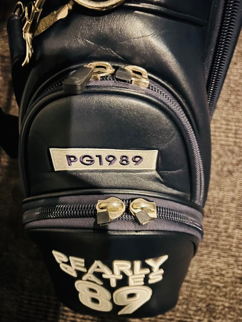 PEARLY GATES キャディバッグ です。