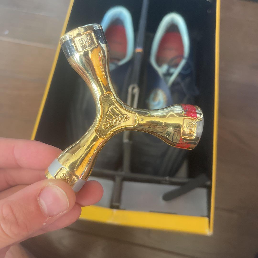 F50 レザー ニューネイビー×メタリックゴールド×アルゼンチンブルー