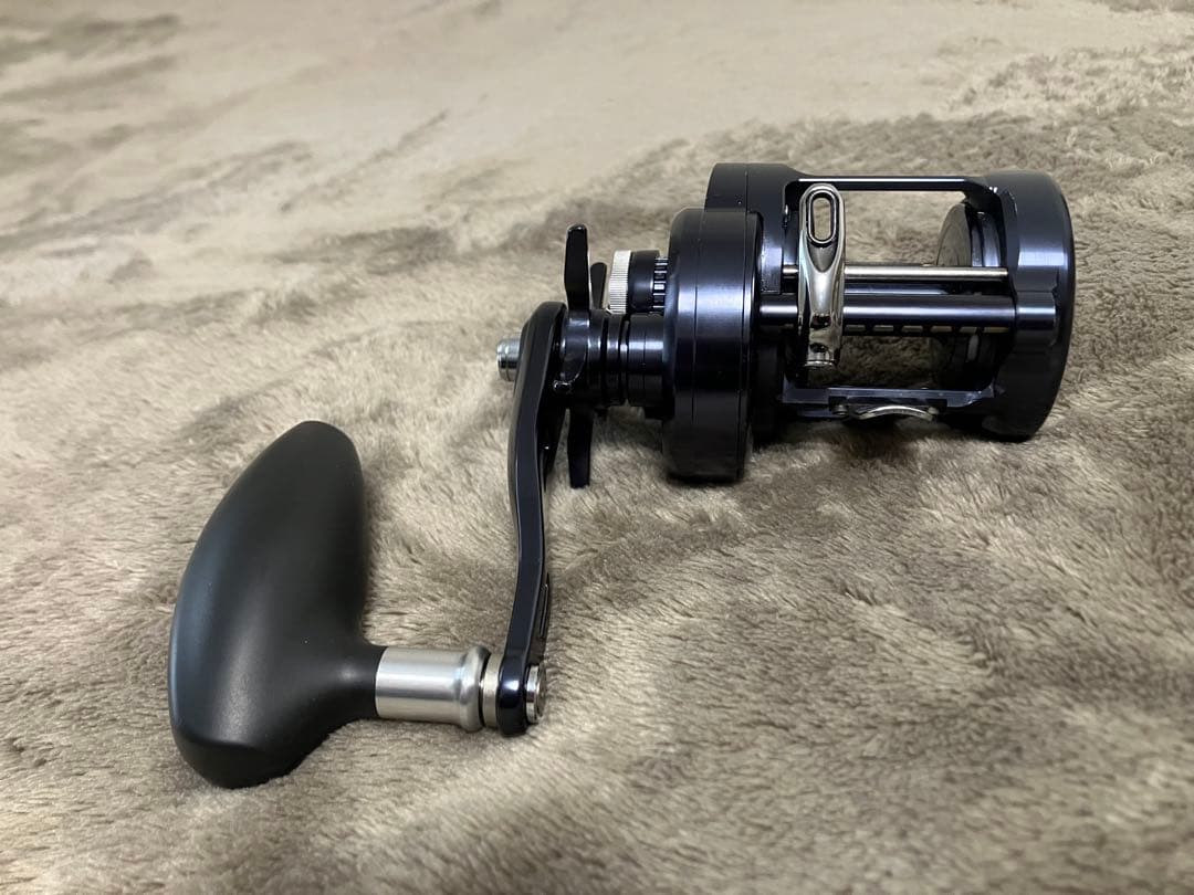 ま*る様 シマノ　オシアコンクエストリミテッド　400HG 使用品