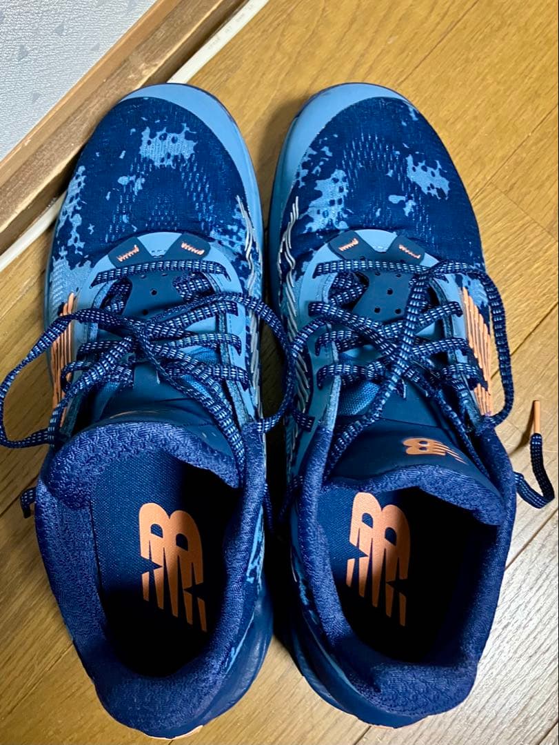 two wxy v5 2E New Balance バスケットボールシューズ
