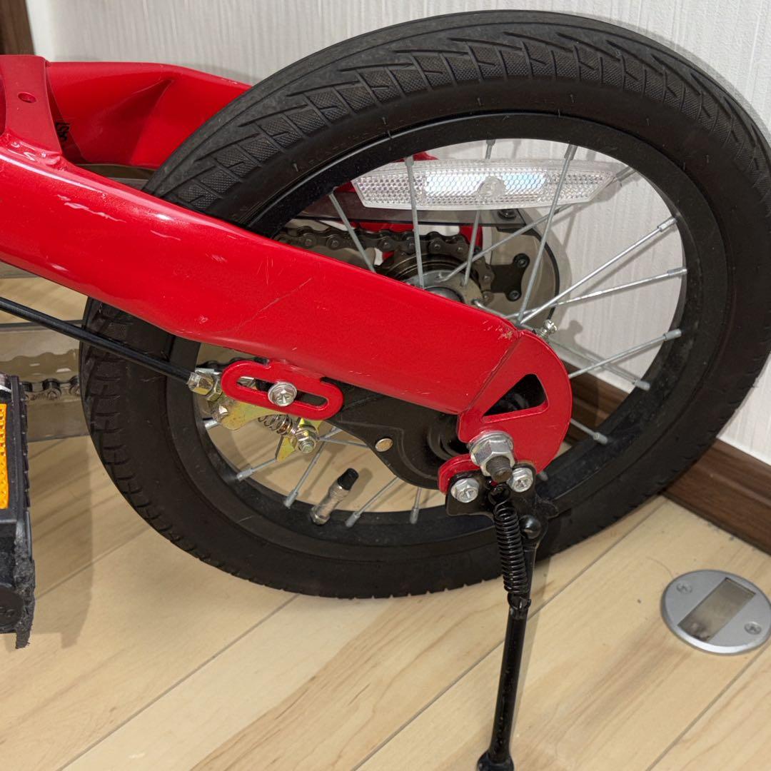 Henshin 変身バイク 14インチ ペダル付き　赤