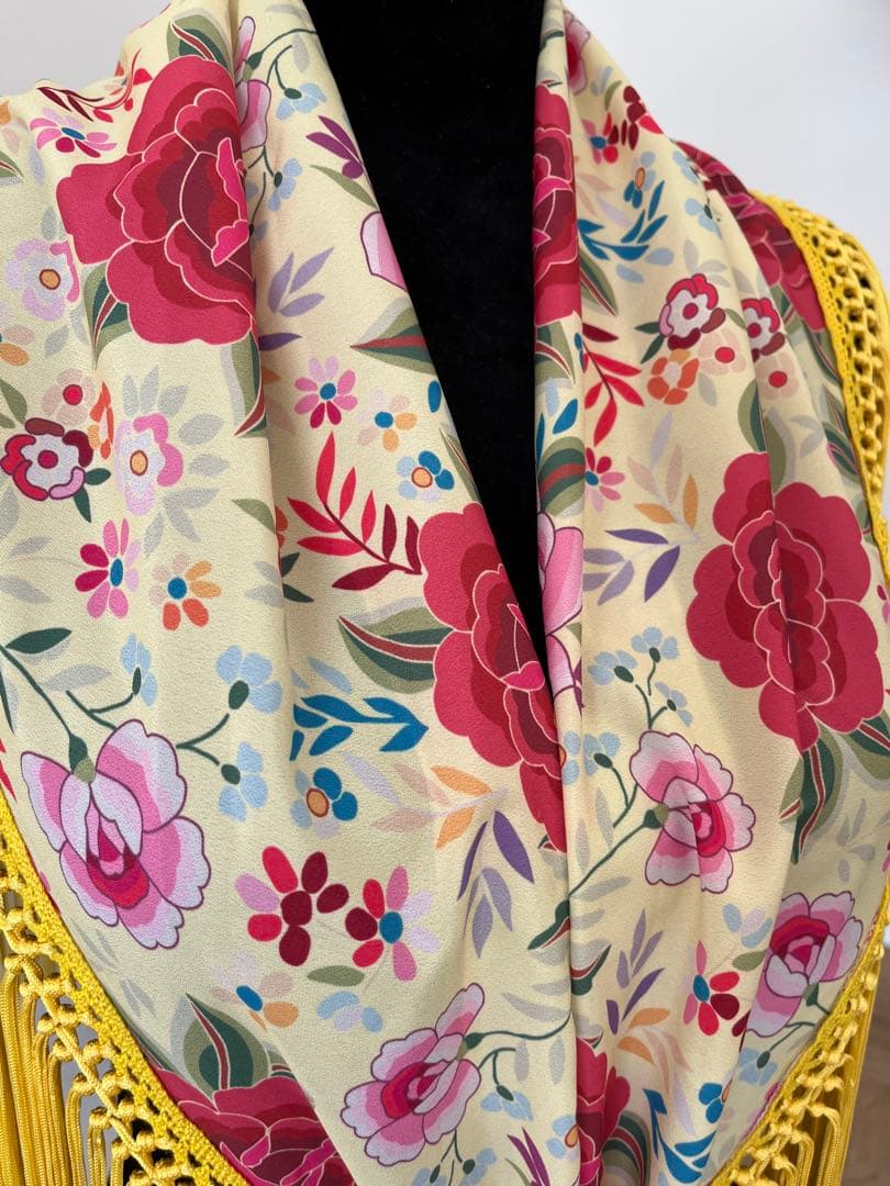 フラメンコ　マントンシージョ　イエローマントン風花柄水玉　イエローフレコ
