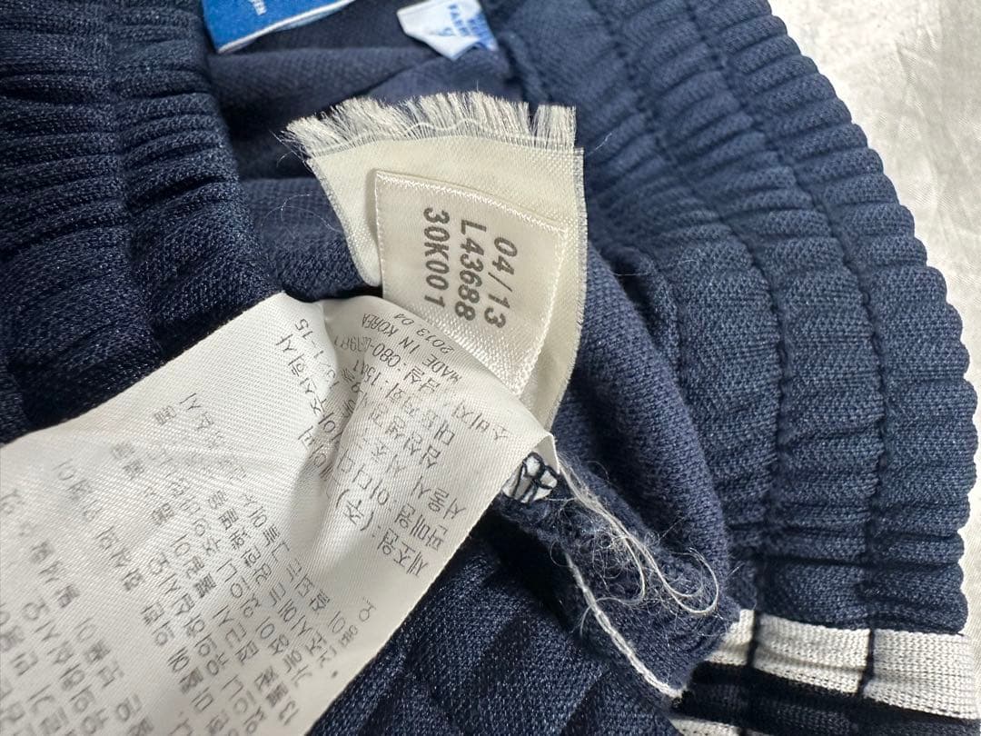 adidas ヨーロッパ トラックパンツ トレフォイル 刺繍ロゴ
