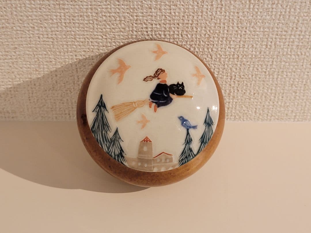 長谷川風子さん　キリエ　蓋物