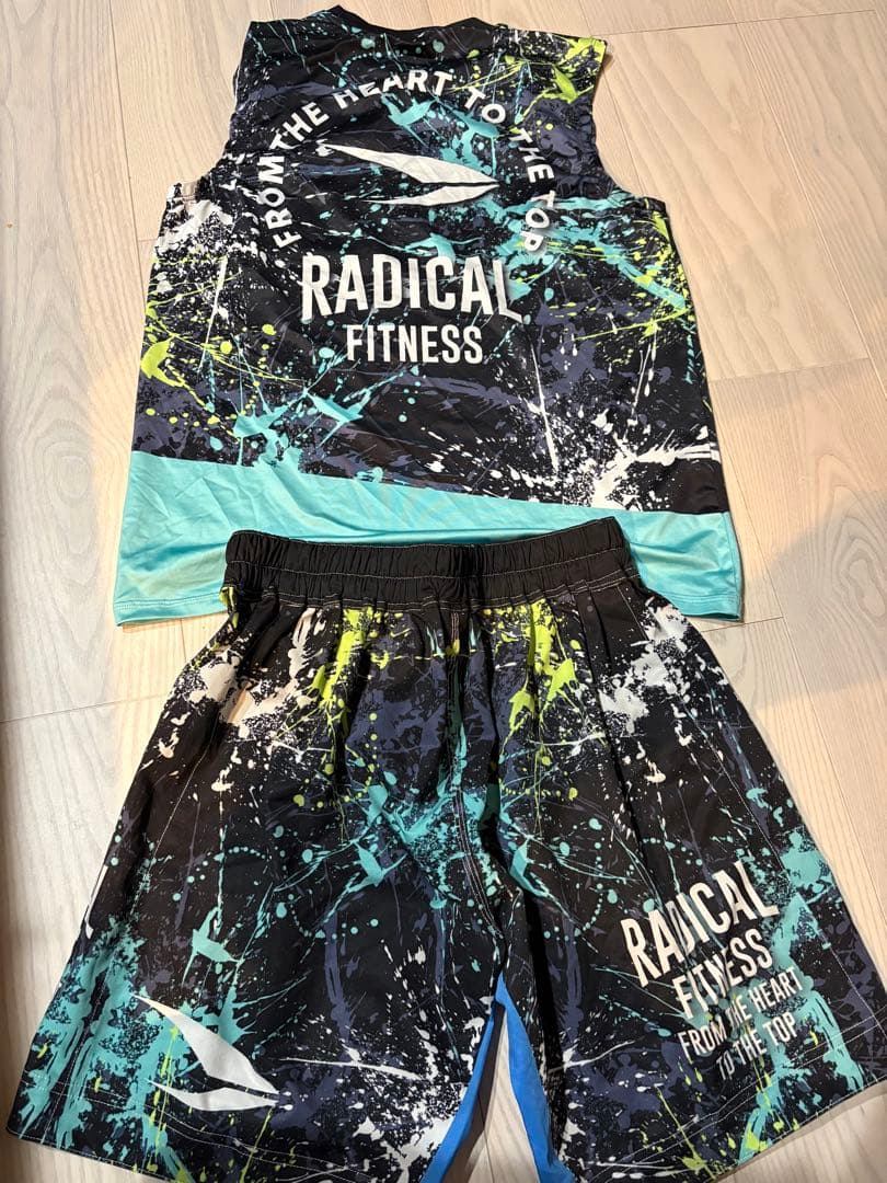 本日限定値下げ【美品】RADICALFITNESS タンクトップ＆ショートパンツ