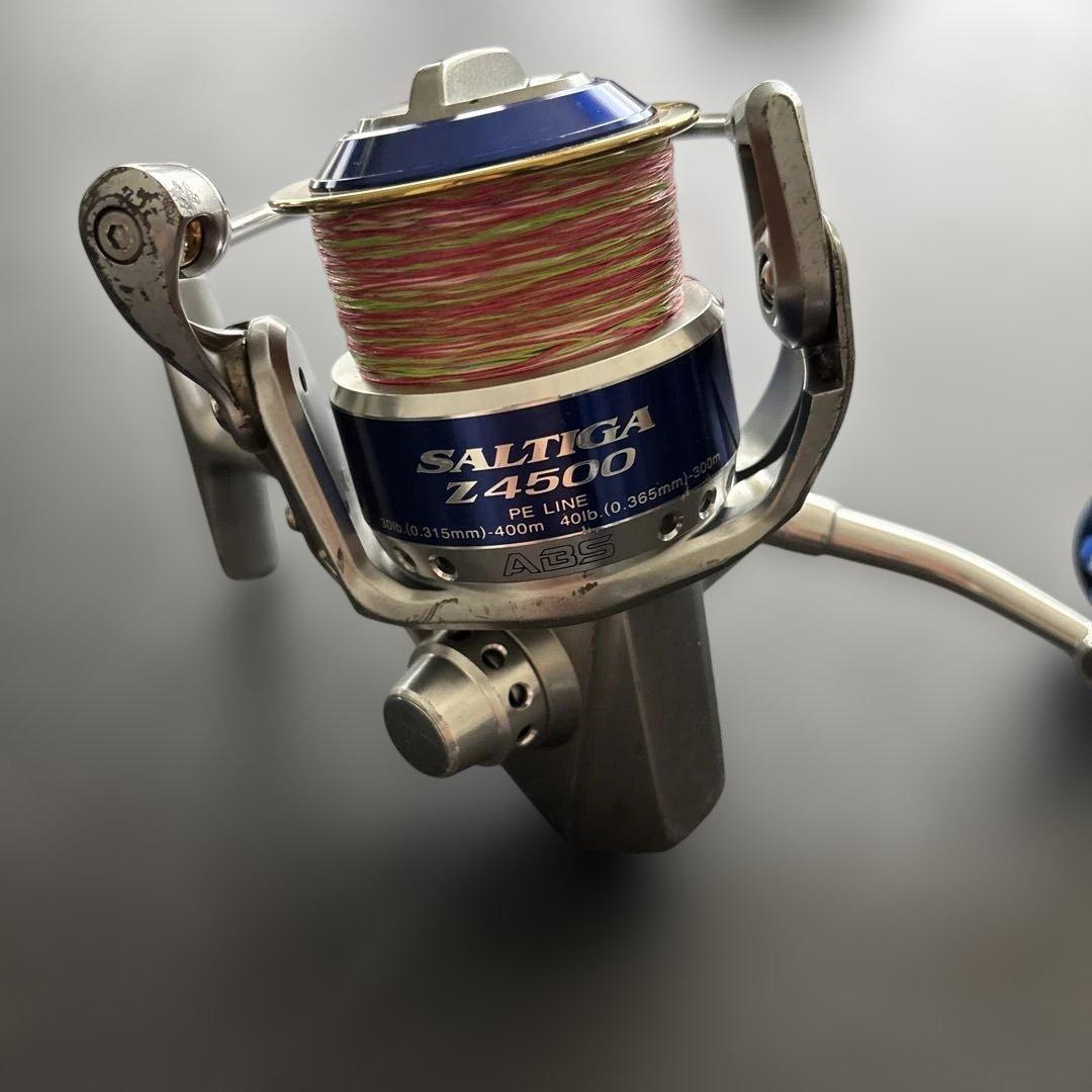 ⭐️オークション中⭐️Daiwa Saltiga Z 4500 リール(オマケ付き)