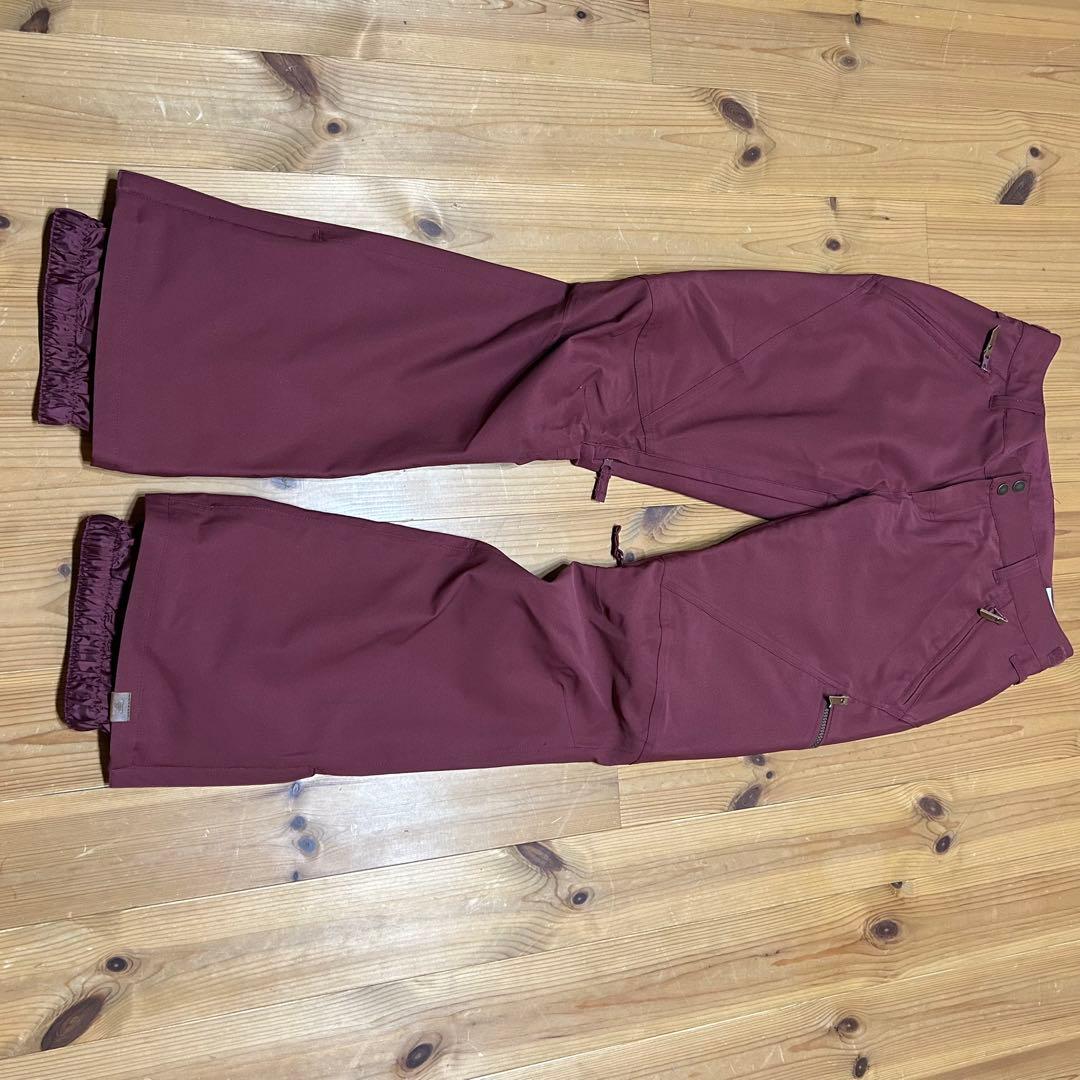 ROXY スノーボードウェアセット（女性用）