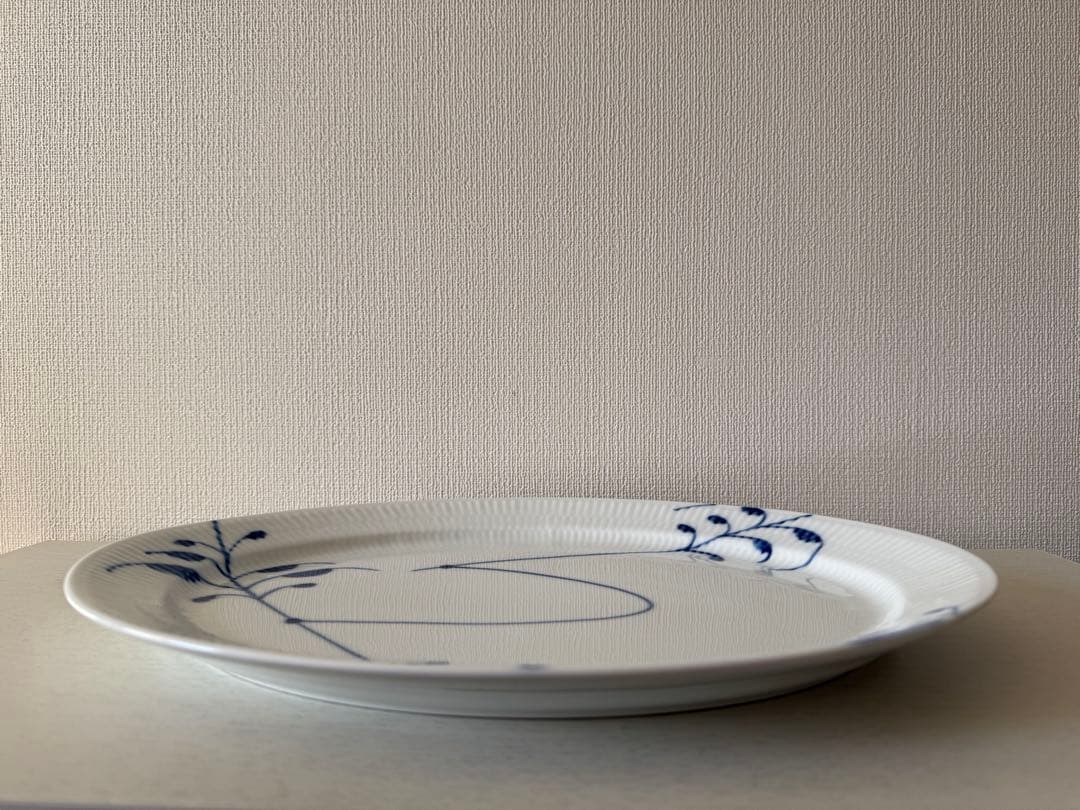 ②ブルーフルーテッド メガ オーバル皿 34cm