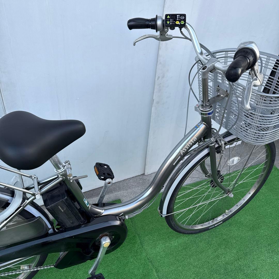 ブリヂストン電動アシスト自転車26インチ バッテリー12.3Ah シルバー